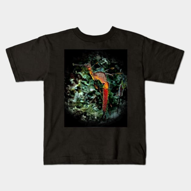 WEEDY SEA DRAGON 'SEAHORSE TRUST' ART Kids T-Shirt by dumbodancer